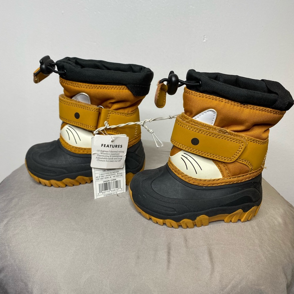 Cat and Jack Weather Resistant Thermolite Boots Tan Toddlers Size 5